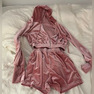 Pink velour never been worn set
